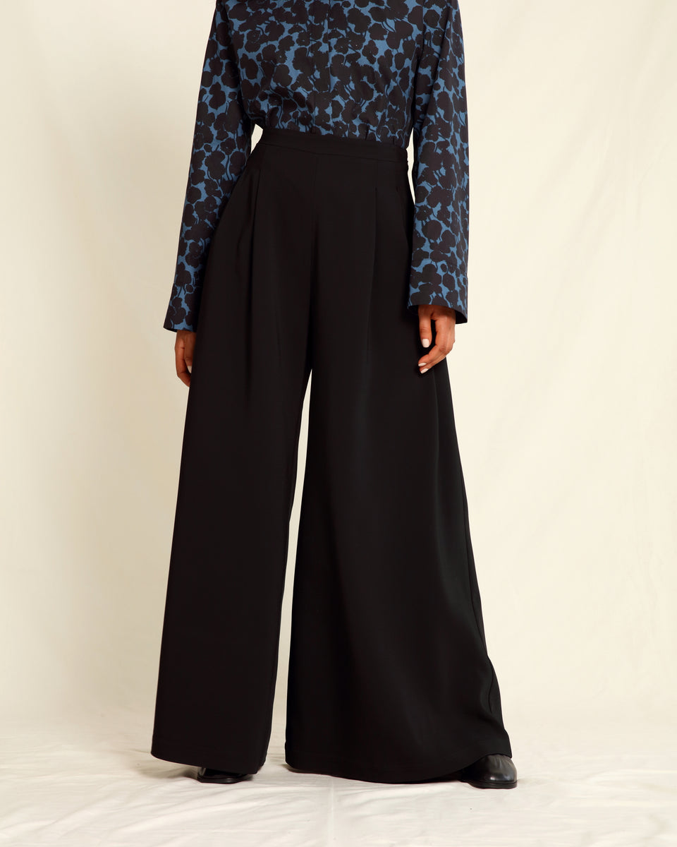 Nora Trousers Liquid Black