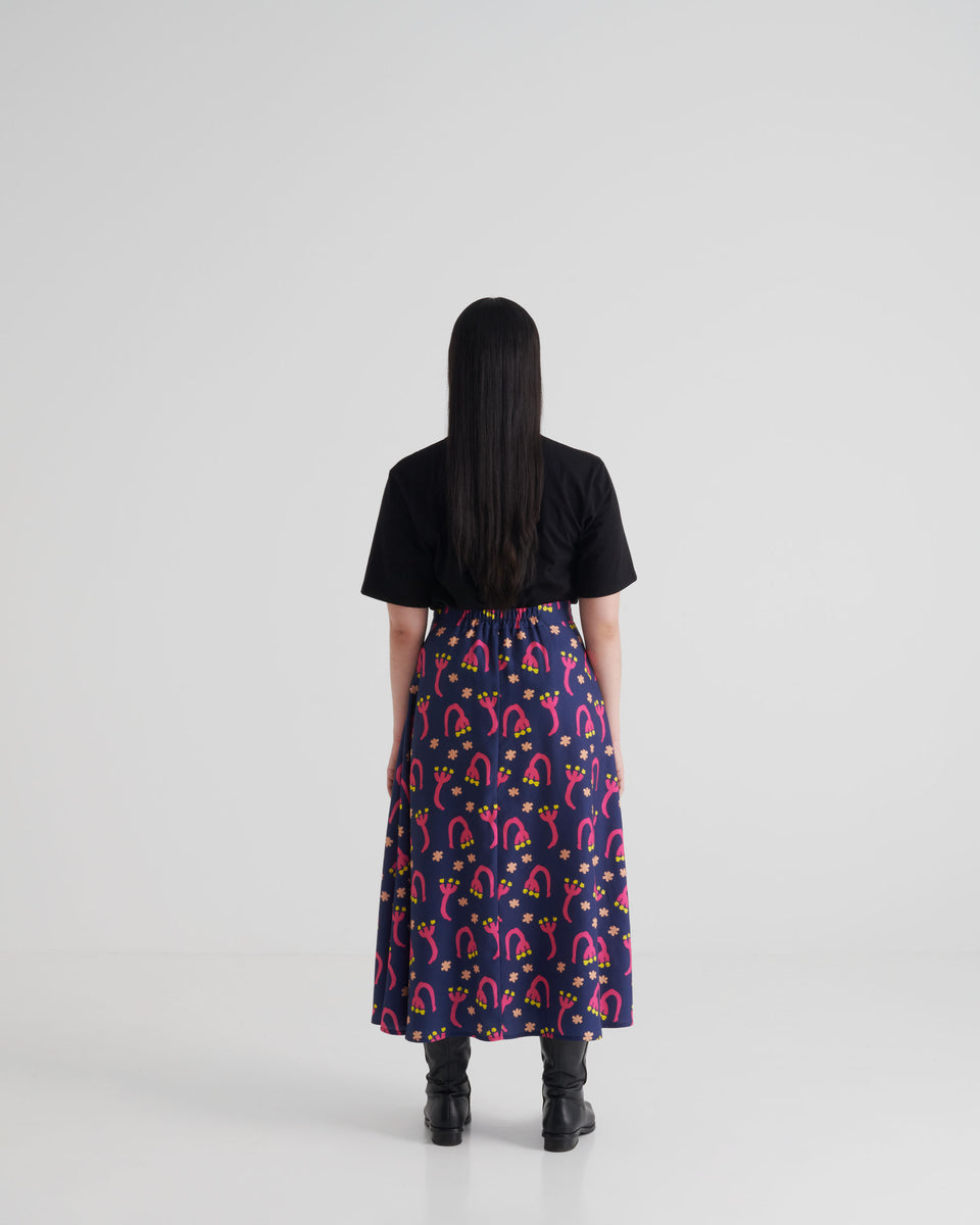 Samuji, Vivi, skirt, blue, print Taika, A-lined hem, vibrant colours, elastic band at the back, slant pockets, zipper on the side, lyocell