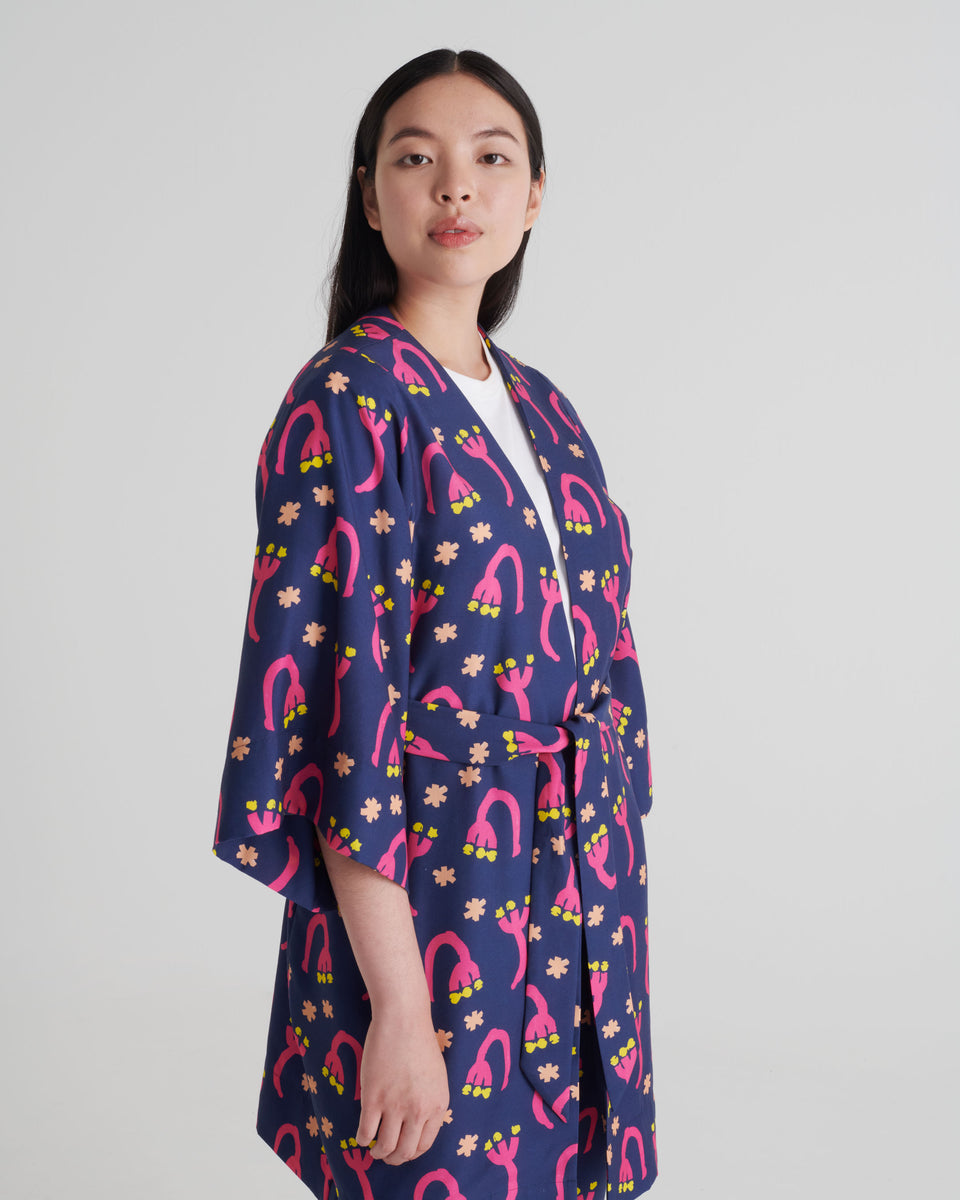 Samuji Ada Jacket, wrap coat, 100% lyocell, Taika print, loose shape, pockets, belt, blue, flowers.