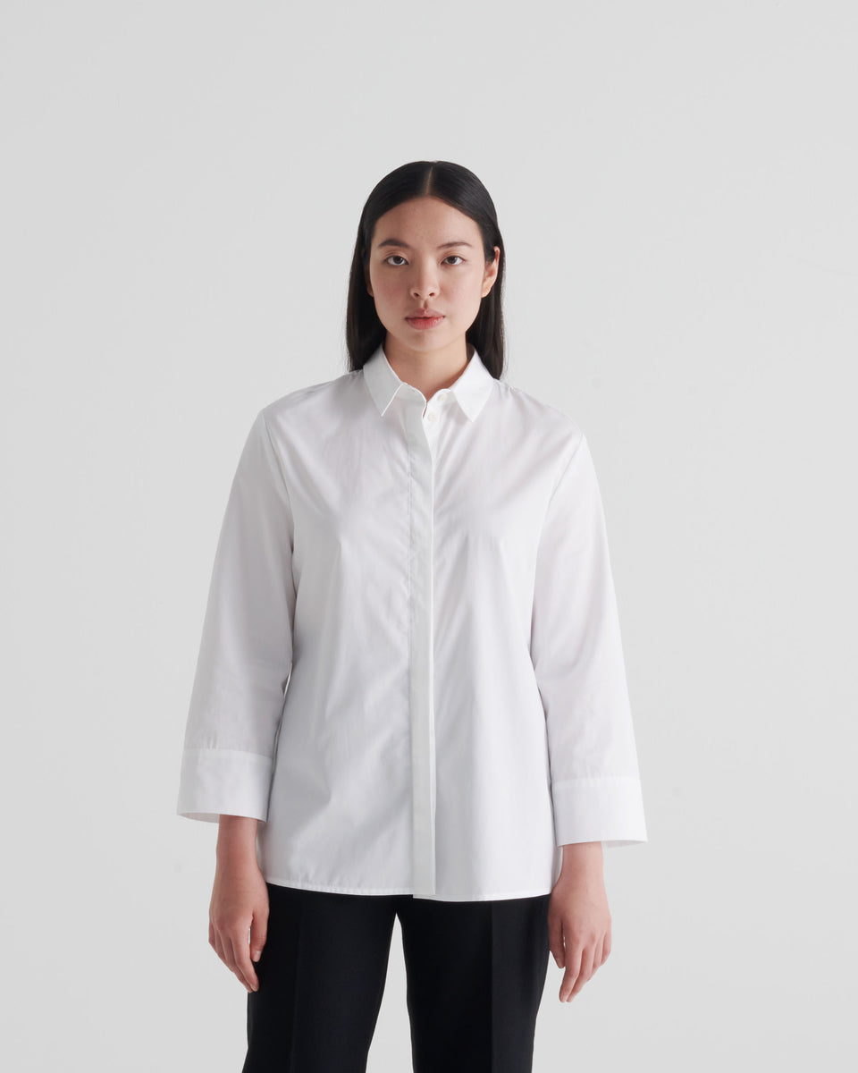 Samuji, Bibi Shirt, white, classic collar shirt, button-up shirt, poplin cotton, hidden buttons, small slit on side, made in Finland.